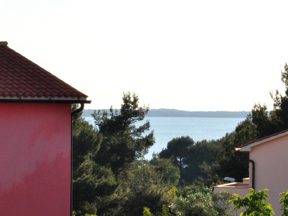 Marco Apartments Fazana Bagian luar foto