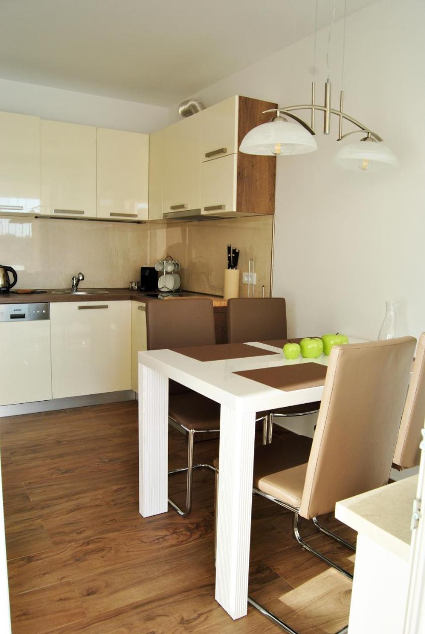 Marco Apartments Fazana Bagian luar foto