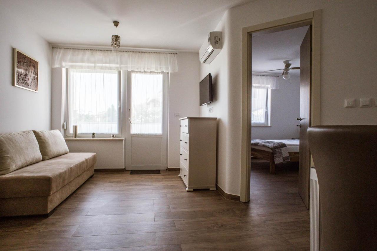 Marco Apartments Fazana Bagian luar foto