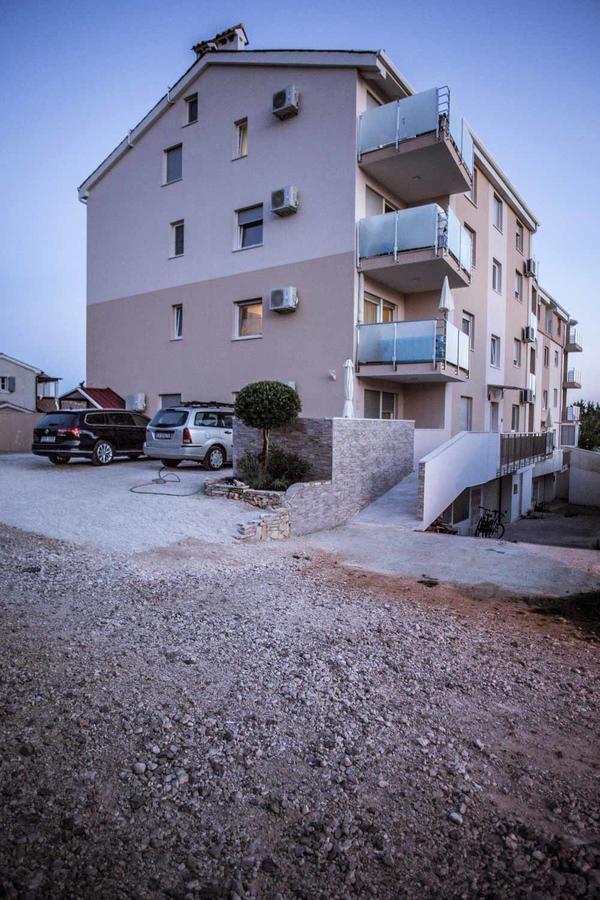Marco Apartments Fazana Bagian luar foto